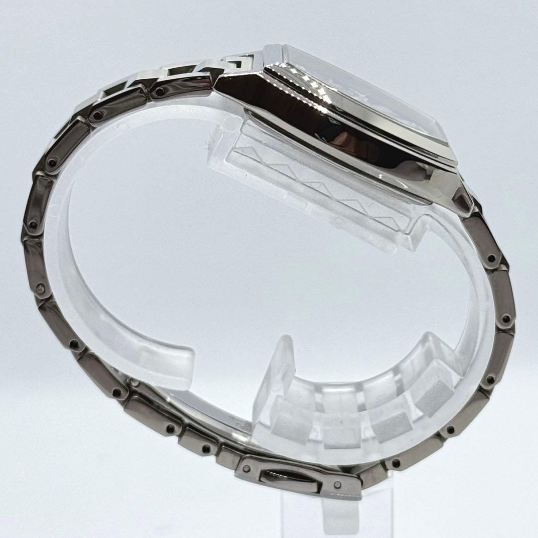 【未使用級】付属品完備 SEIKO LUKIA ソーラー シルバー ネイビー