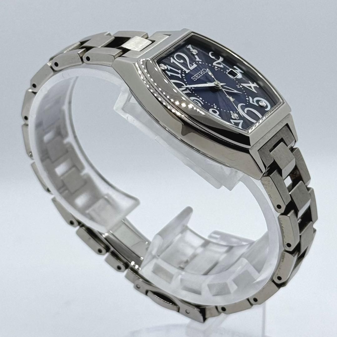 【未使用級】付属品完備 SEIKO LUKIA ソーラー シルバー ネイビー