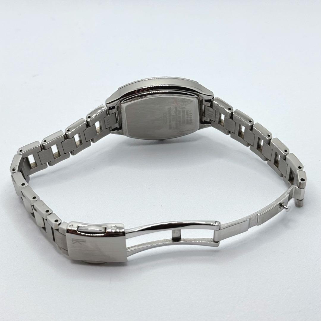 【未使用級】付属品完備 SEIKO LUKIA ソーラー シルバー ネイビー
