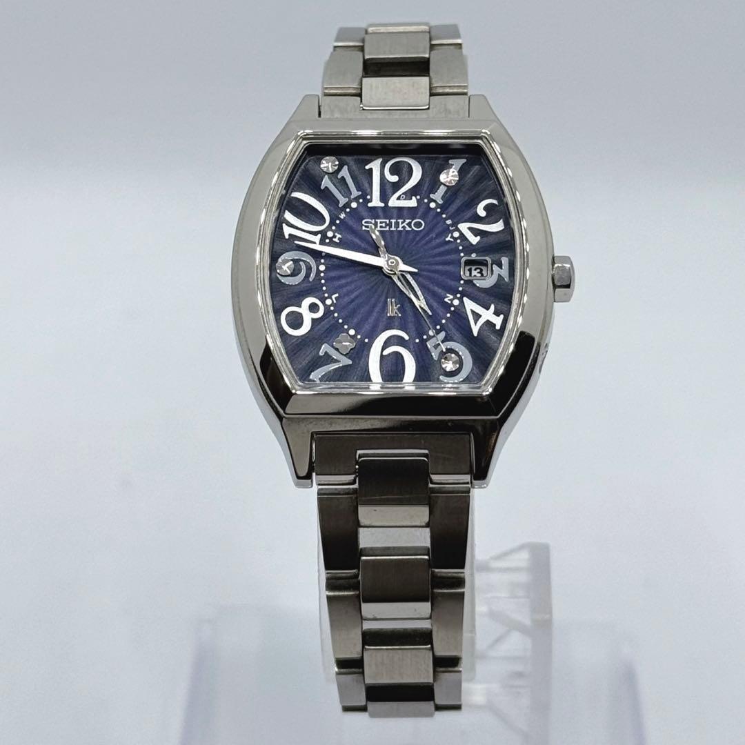 【未使用級】付属品完備 SEIKO LUKIA ソーラー シルバー ネイビー