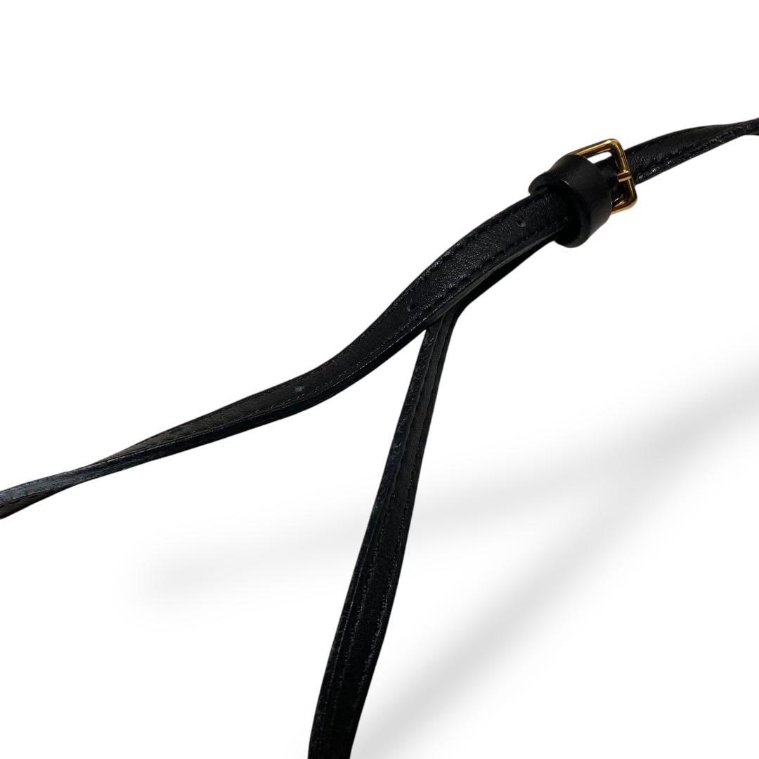 【美品】マルニ　巾着型　ショルダーバッグ　レザー　黒斜め掛けメッシュカットワーク