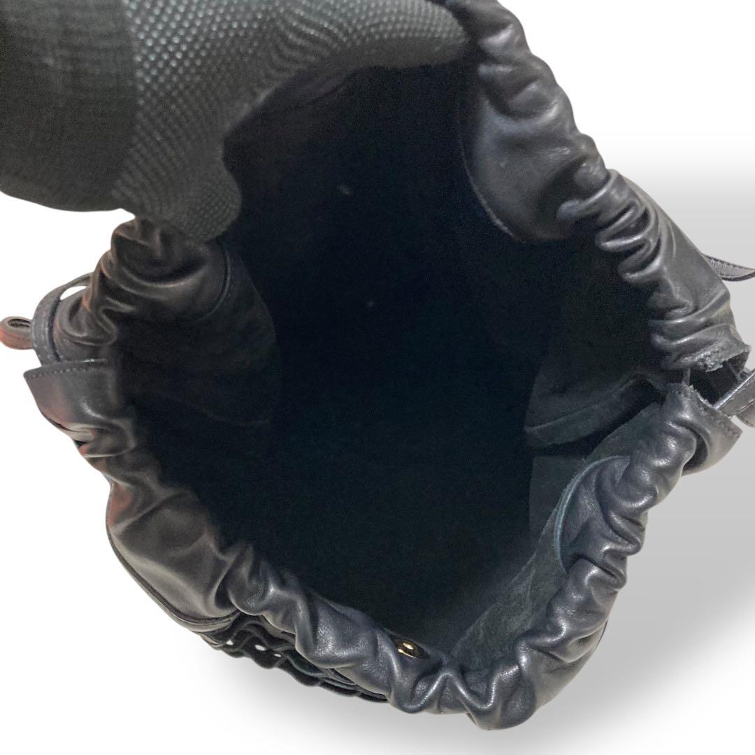 【美品】マルニ　巾着型　ショルダーバッグ　レザー　黒斜め掛けメッシュカットワーク