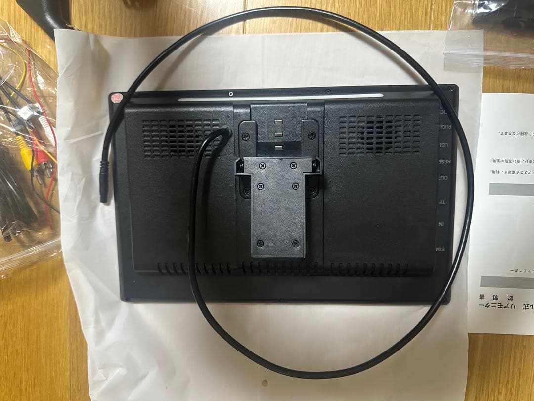 美品　ヘッドレストモニター　11.6インチ