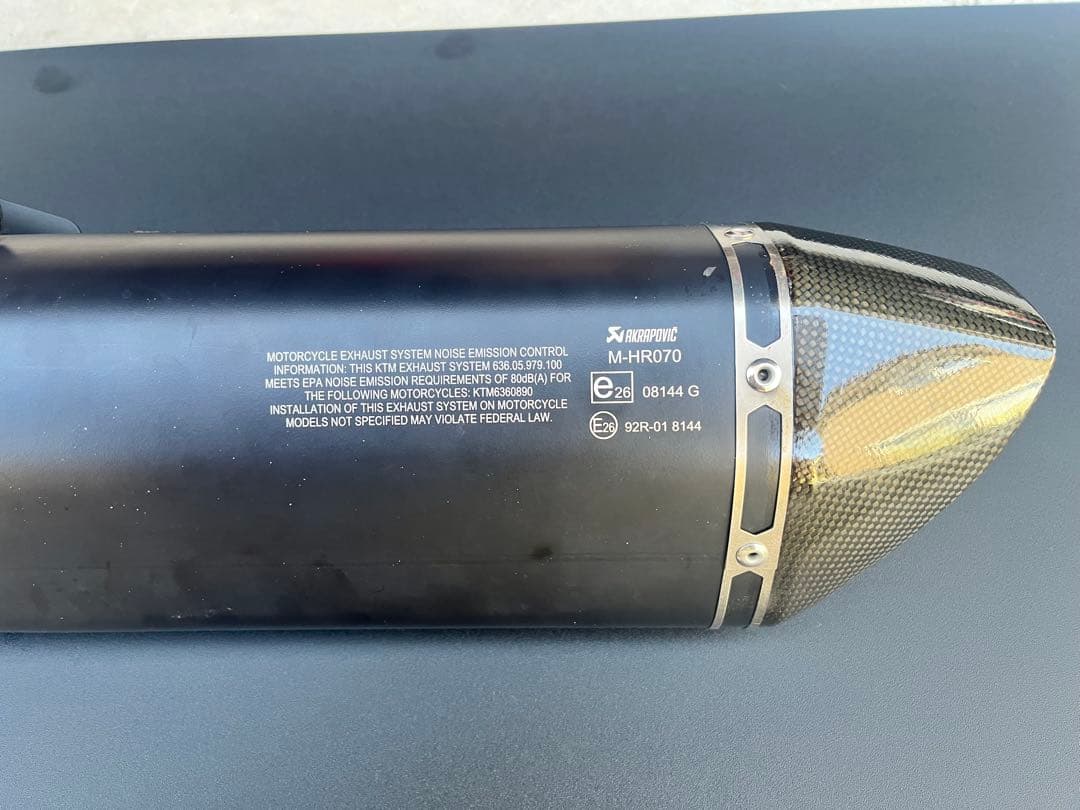 KTM790 890 デューク　AKRAPOVIC マフラー