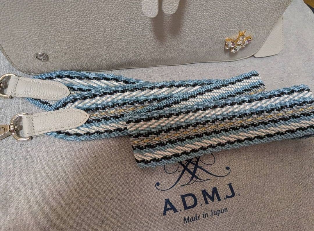 ADMJ THE BEE ショルダーバッグ