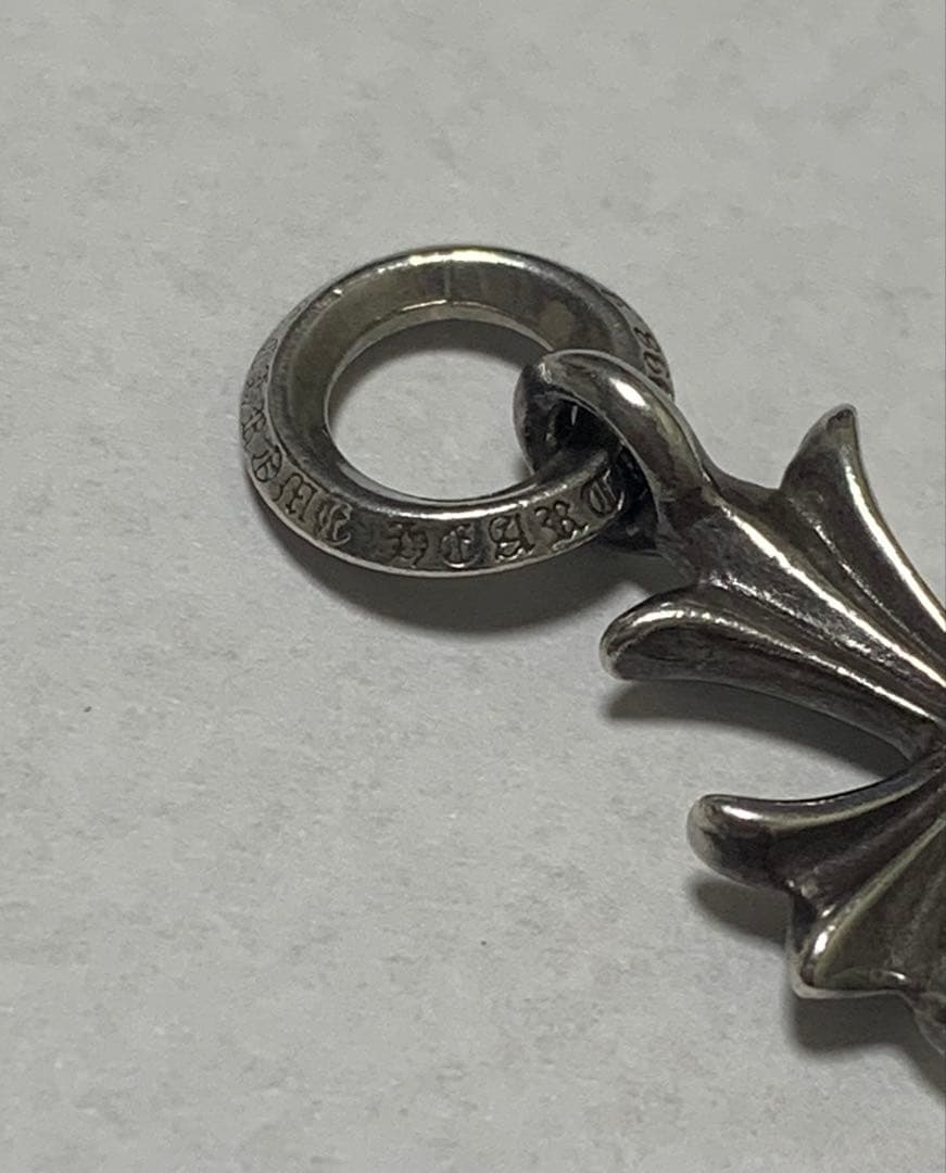 クロムハーツ　タイニークロス　シルバー　ネックレス　ペンダント　チャーム