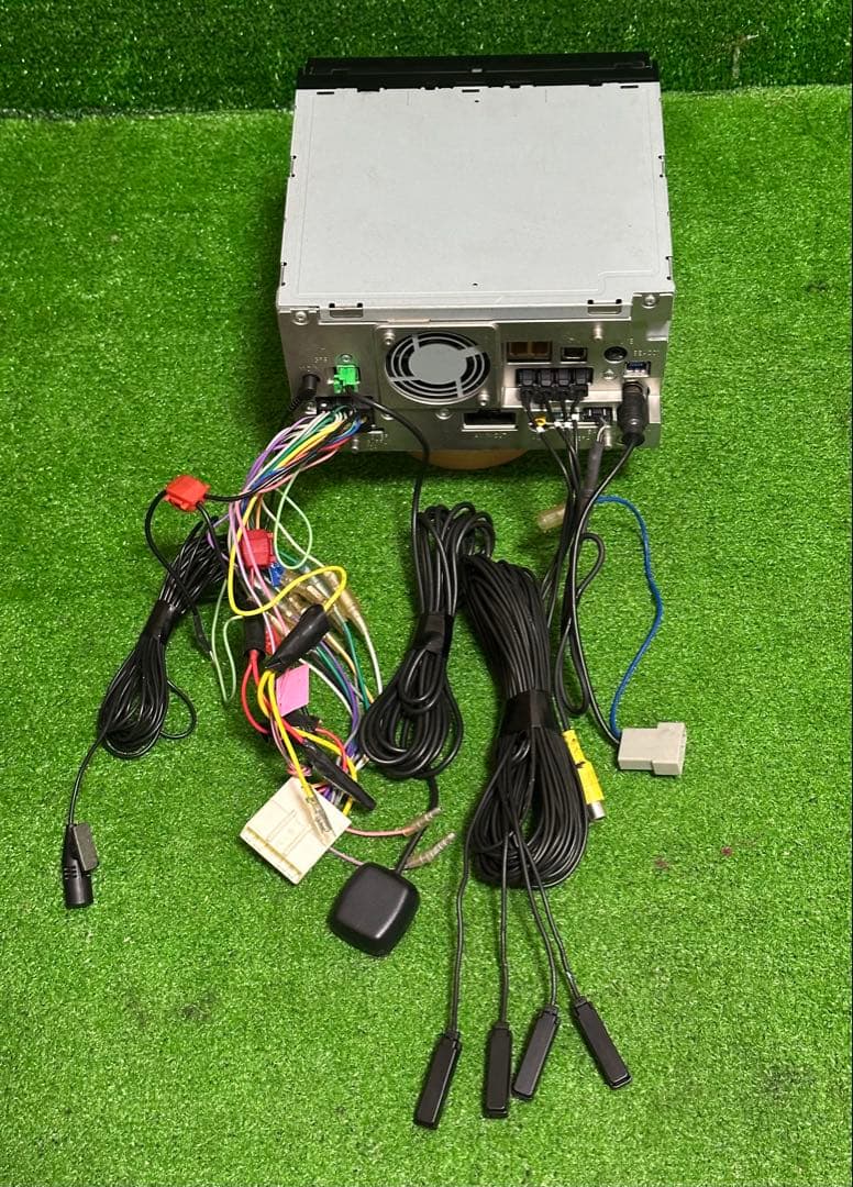 パイオニア AVIC-ZH07 ナビ フルセグ.地図データバージョン2011。