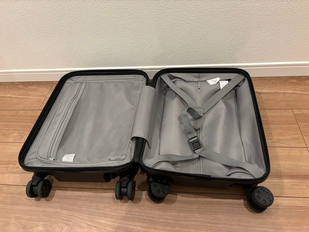 無印良品 機内持ち込み ハードキャリーケース 20L 4輪