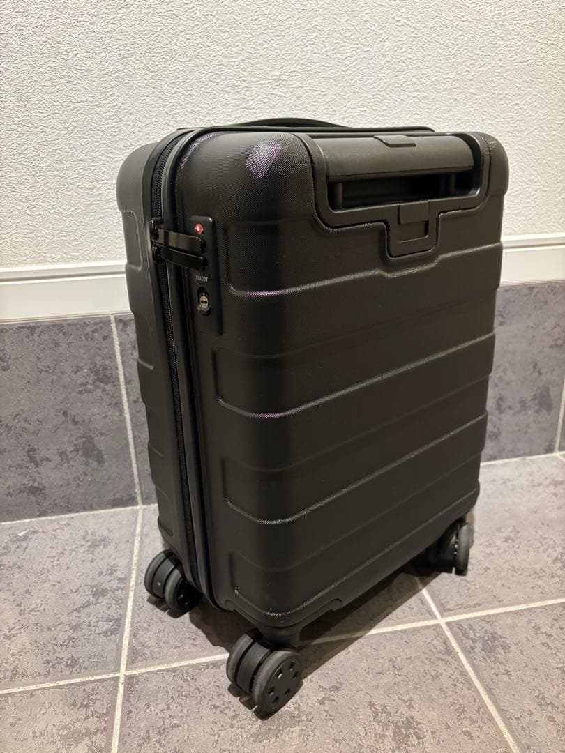 無印良品 機内持ち込み ハードキャリーケース 20L 4輪