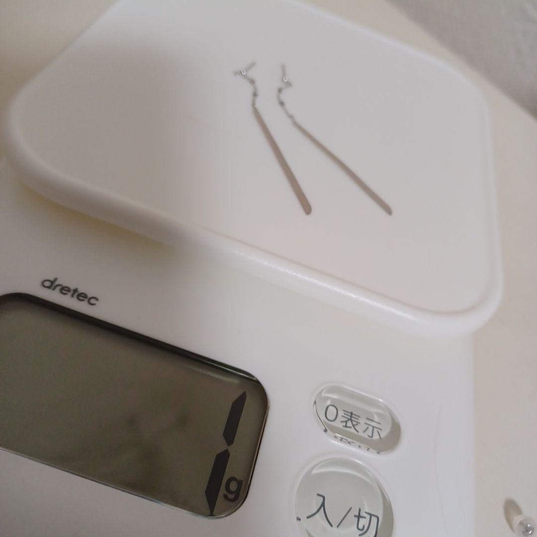 k18WG ロングピアス。