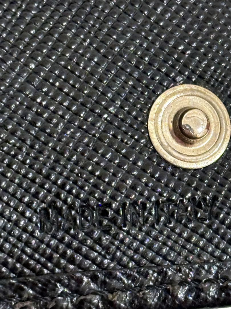 ✨PRADA✨ ブラック レザーキーケース