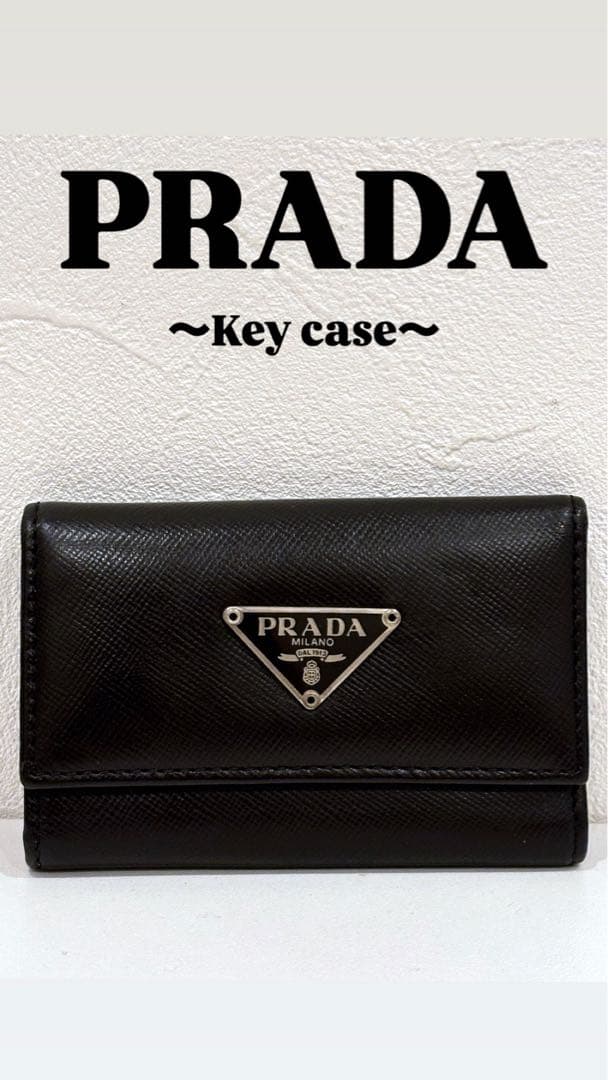 ✨PRADA✨ ブラック レザーキーケース