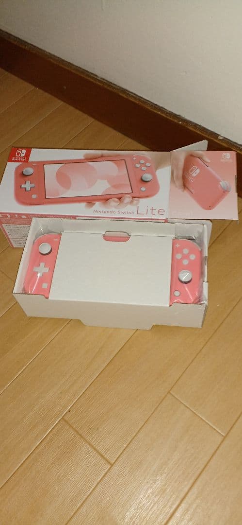 【新品未使用】任天堂 Switch Lite コ一ラル１台