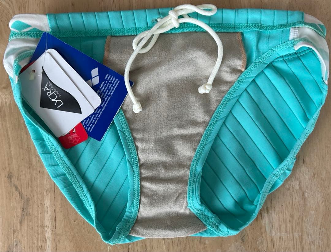 【新品未使用】絶版 アリーナ arena ARN-1011 競泳水着 競パン