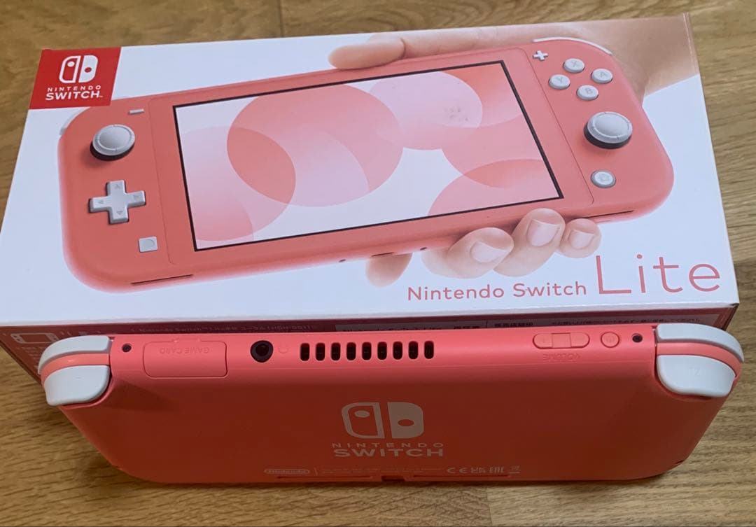 Nintendo switch lite コーラルピンク