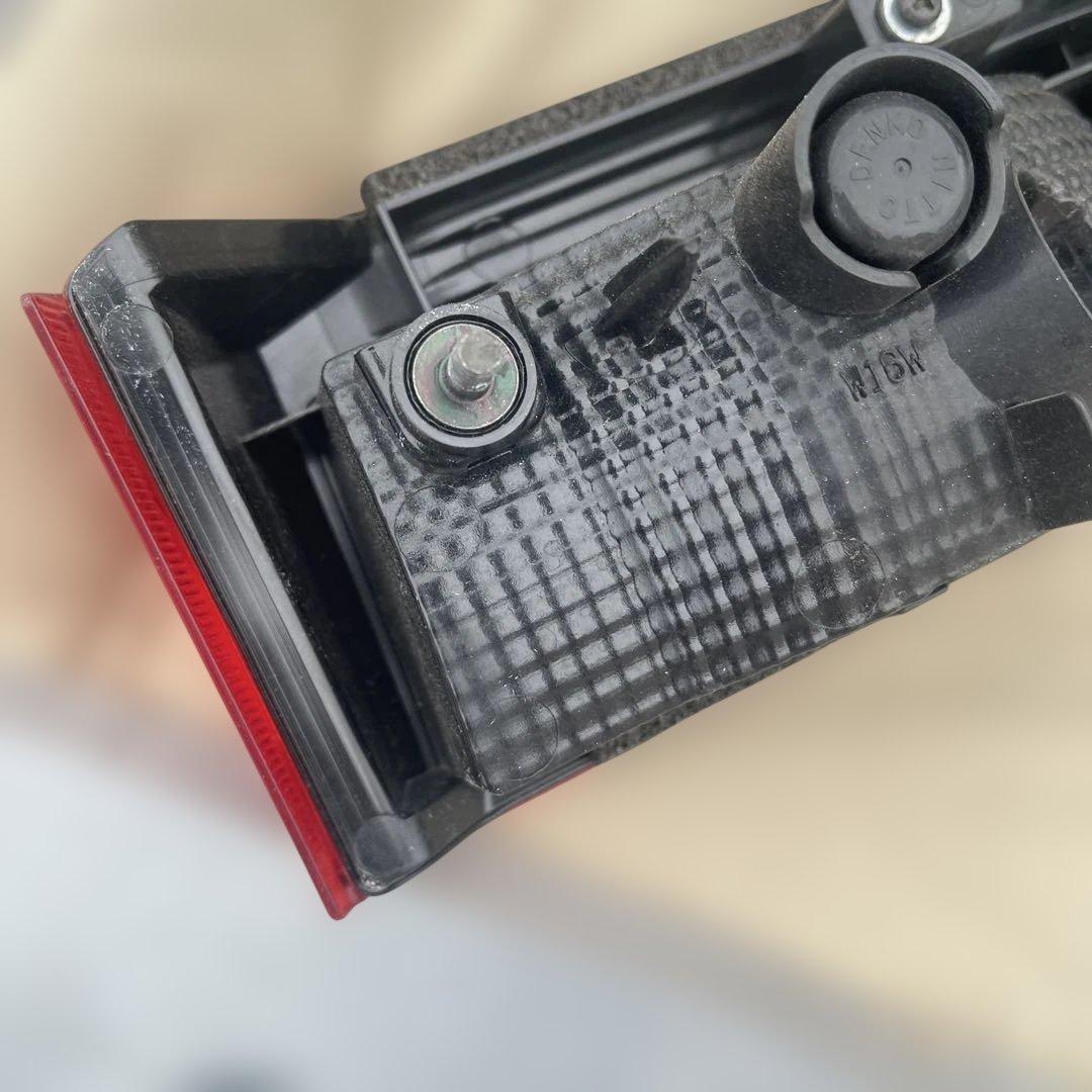 DA17Wエブリィ左中古テールランプ　35670-64P00