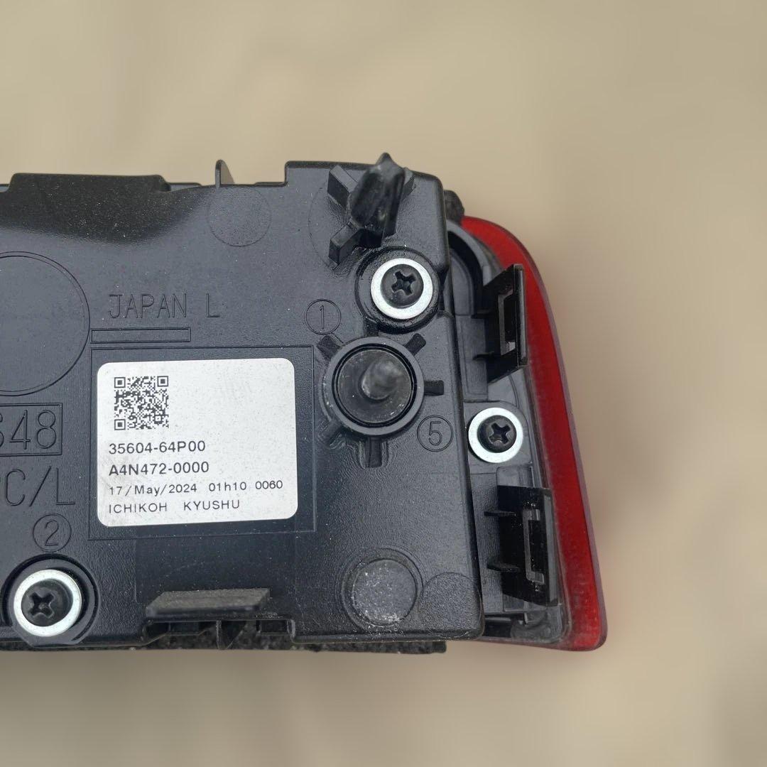 DA17Wエブリィ左中古テールランプ　35670-64P00