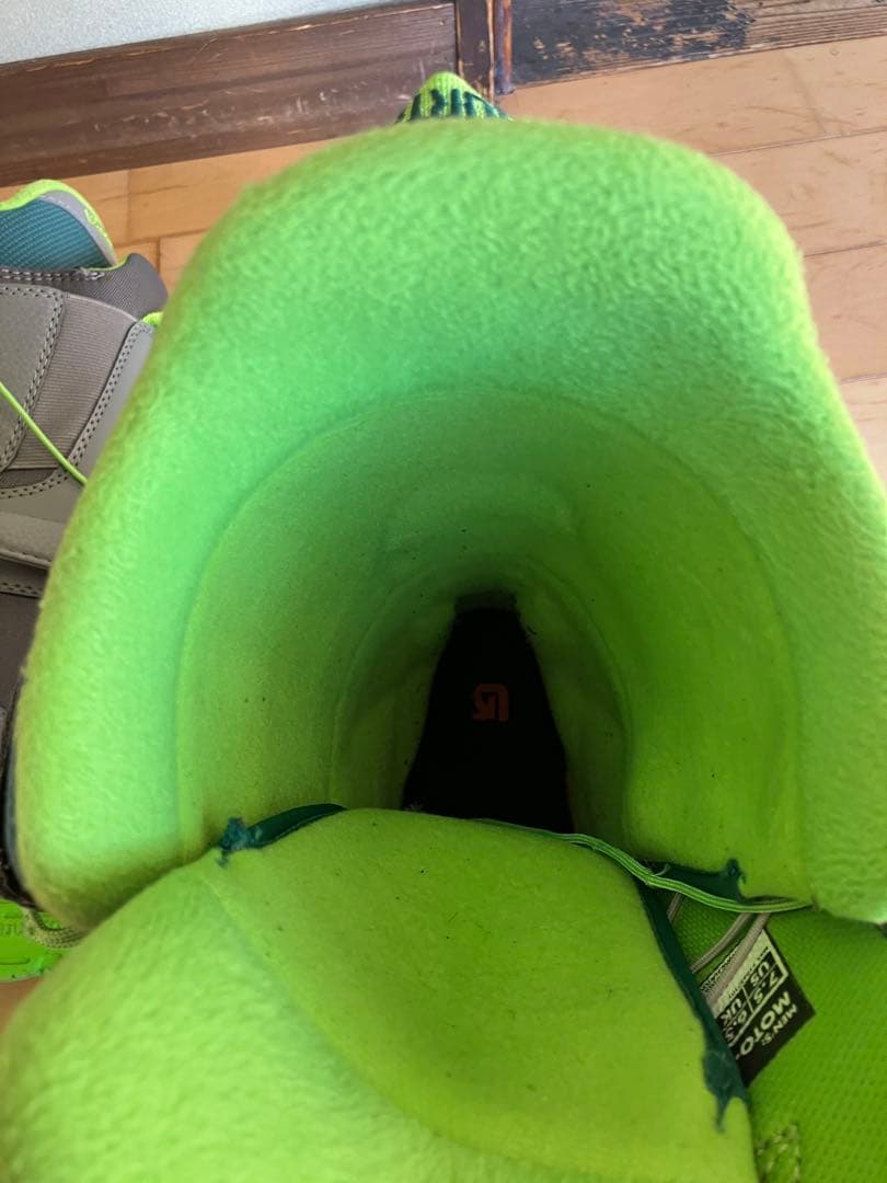 MOTO スノーボードブーツ グレー/グリーン