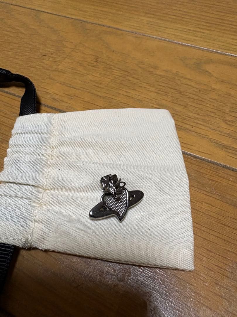 Vivienne Westwood DIAMANTE HEART シングルピアス