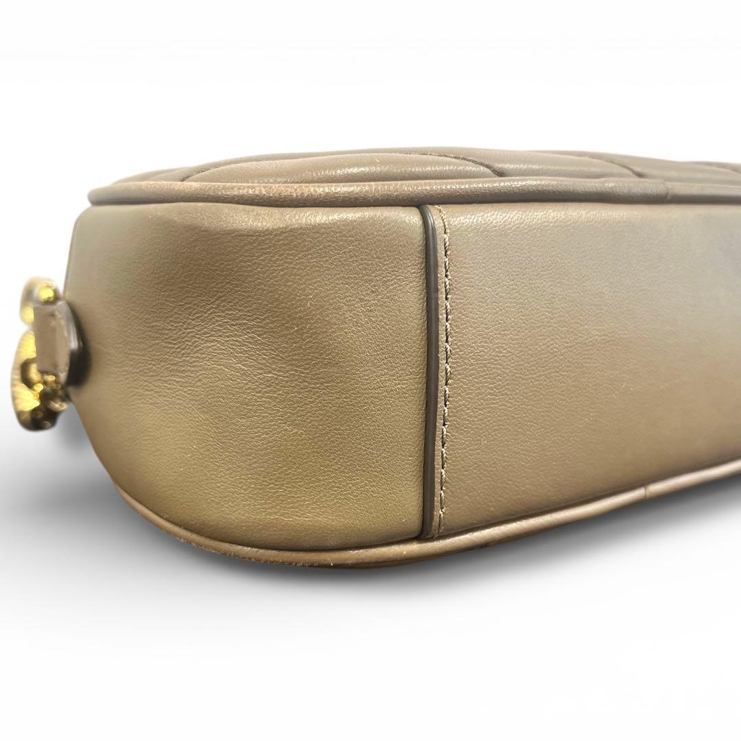 トリーバーチ キラ シェブロン スモール カメラバッグ