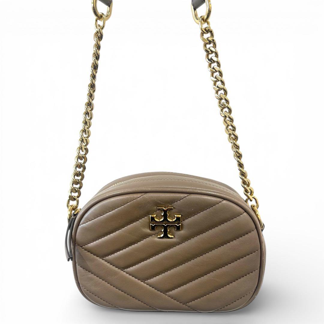 トリーバーチ キラ シェブロン スモール カメラバッグ