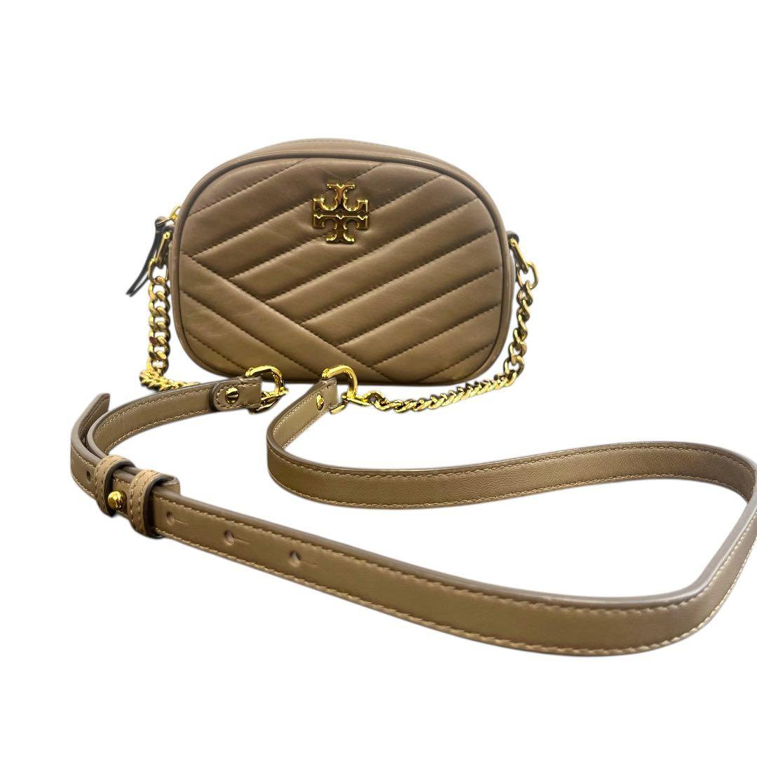 トリーバーチ キラ シェブロン スモール カメラバッグ