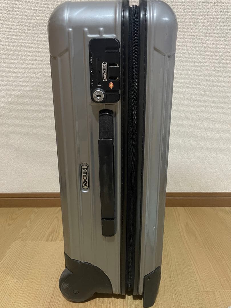 RIMOWA リモワ サルサスーツケース　2輪　35ℓ 【訳あり激安出品】