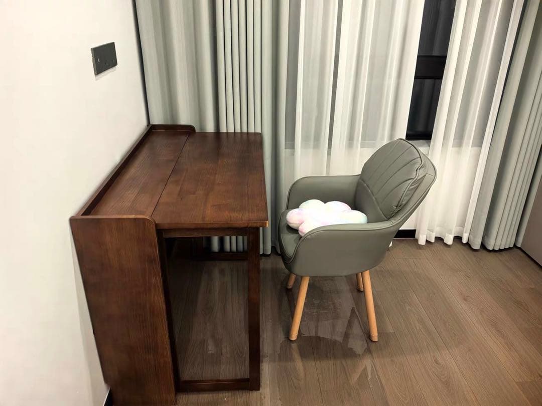 2脚セット　ダイニングチェア　回転イス　白とグレー