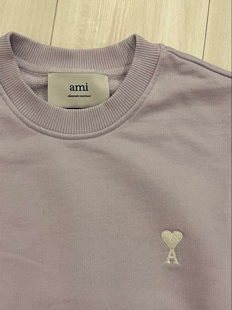 M*n様 AMI Paris Ami de Coeur スウェットシャツ 紫
