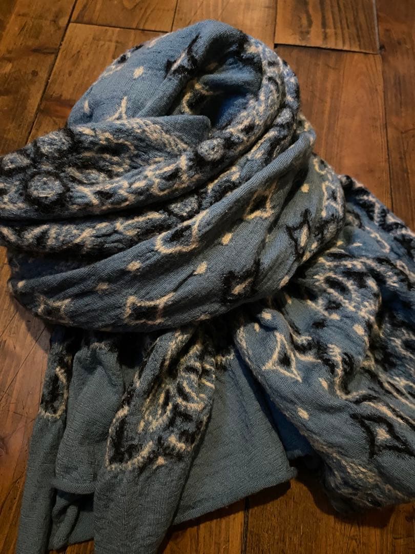 KAPITALウール 縮絨 バンダナ柄マフラー 大判ストール 水色