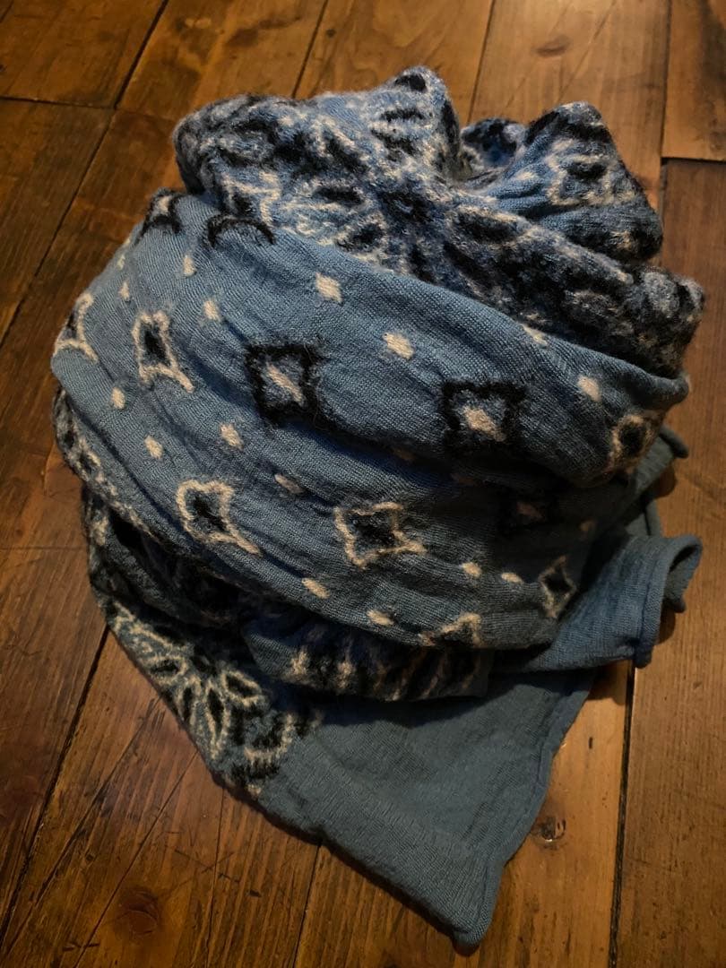 KAPITALウール 縮絨 バンダナ柄マフラー 大判ストール 水色