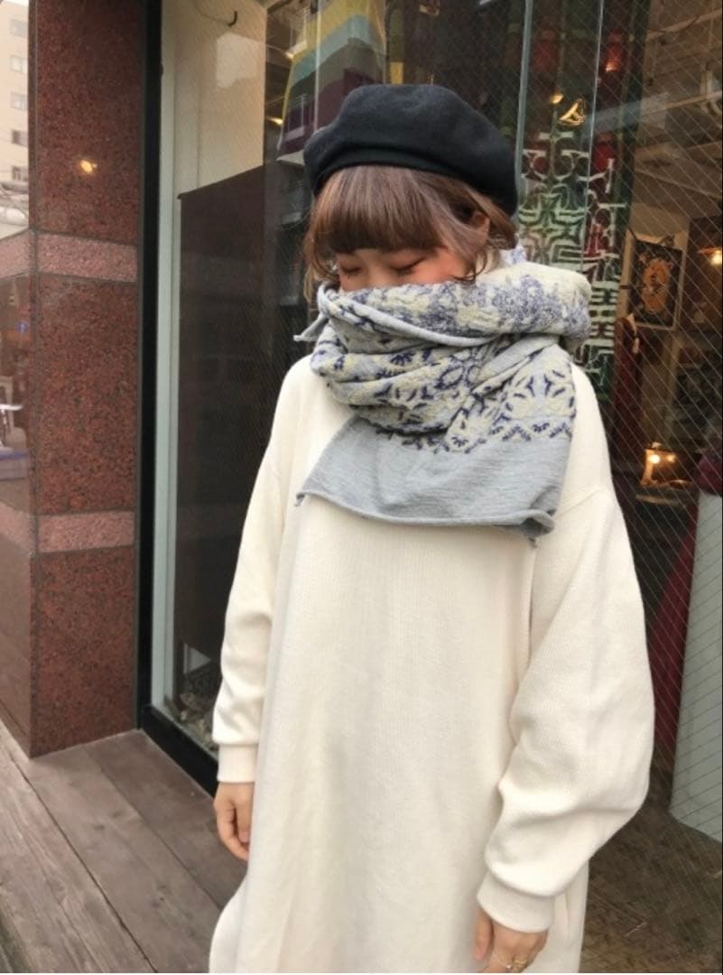 KAPITALウール 縮絨 バンダナ柄マフラー 大判ストール 水色