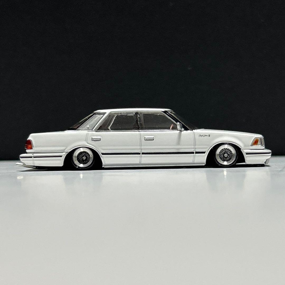 トミカリミテッドヴィンテージネオ　クラウン改