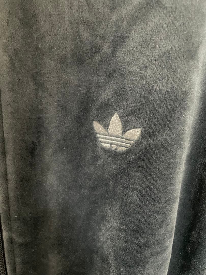 adidas ベロアトラックジャケット　Lサイズ