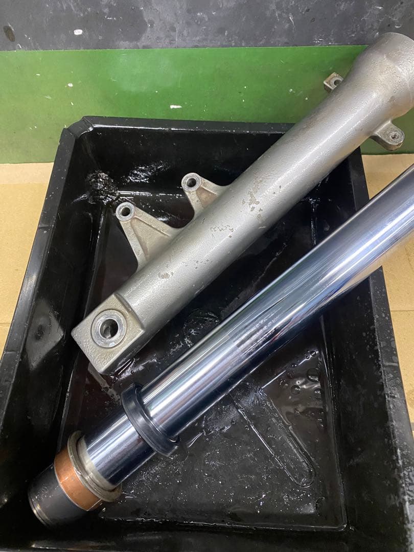 ホーネット250 フロントフォーク右側