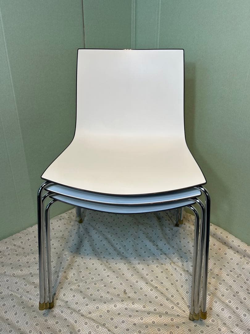 arper(アルペール) Catifa46(カティファ) 三脚セット