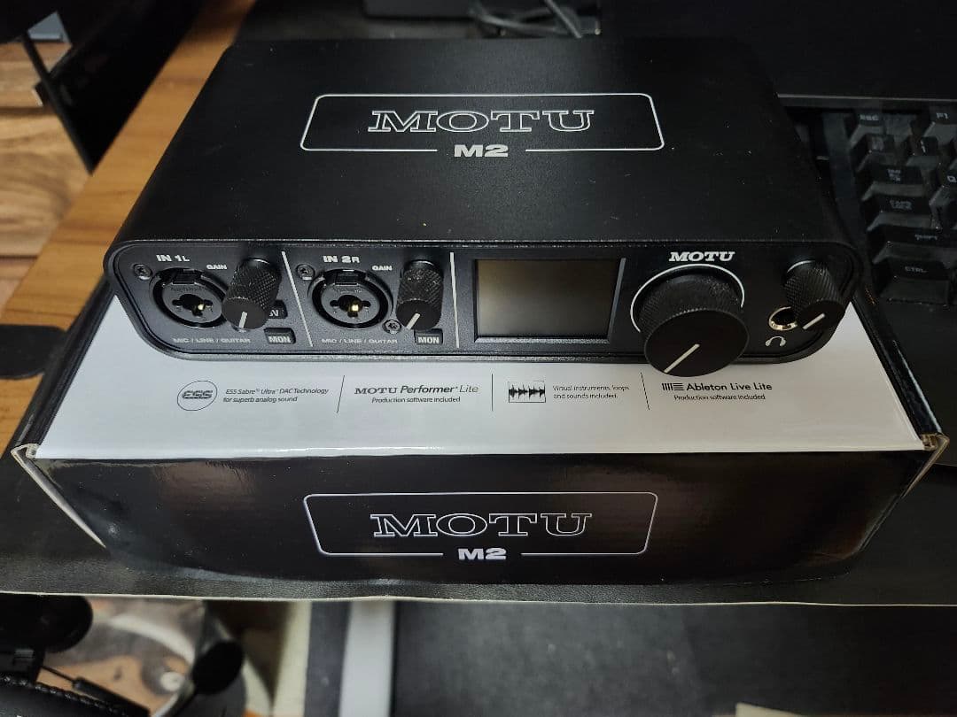 【出品本日まで】motu m2、MV7X、Elgato