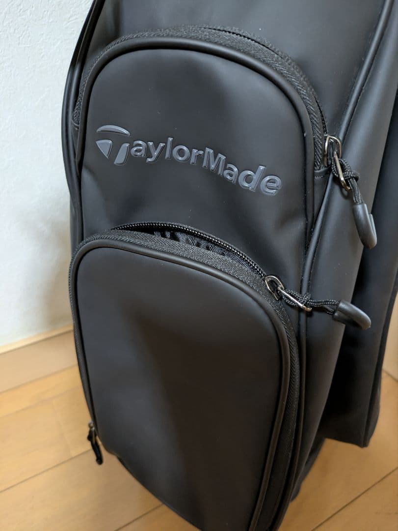 極美品　TaylorMadeゴルフバッグ スタンドキャディバッグ　テーラーメード