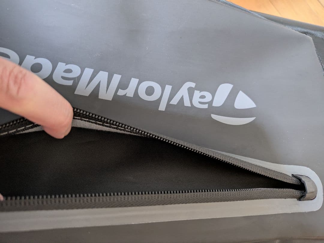 極美品　TaylorMadeゴルフバッグ スタンドキャディバッグ　テーラーメード