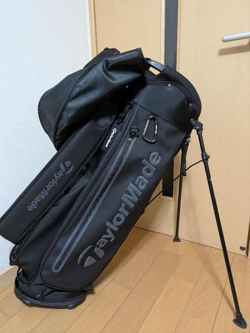 極美品　TaylorMadeゴルフバッグ スタンドキャディバッグ　テーラーメード