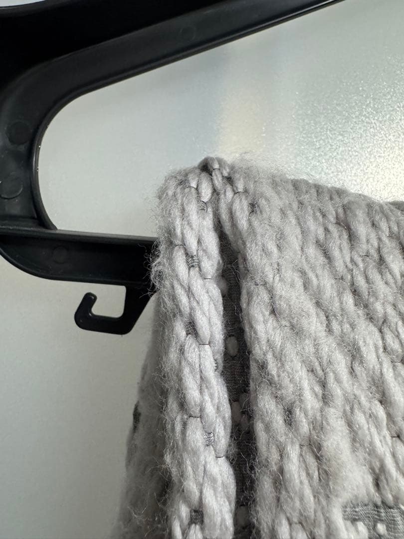 【本日までの価格】ルイヴィトン　エシャルプ ロゴマニア マフラー　ライトグレー