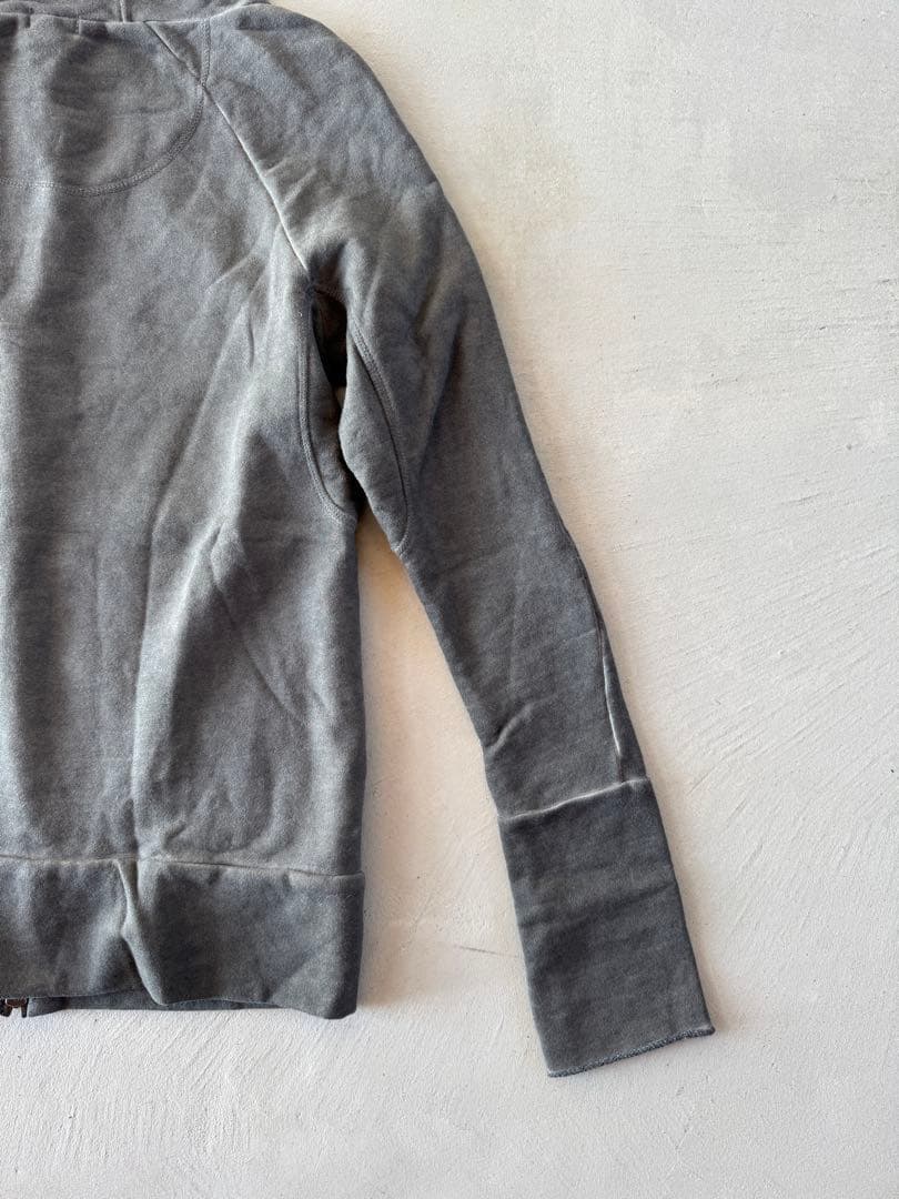 《TRANSIT PAR SUCH》ジップアップパーカー グレー(mt109)