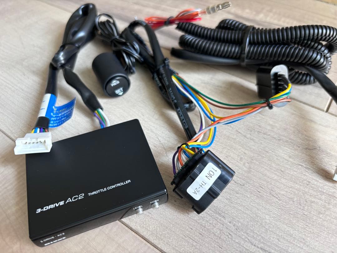 Pivot 3-DRIVE AC2 スロットルコントローラー クルコンハーネス付