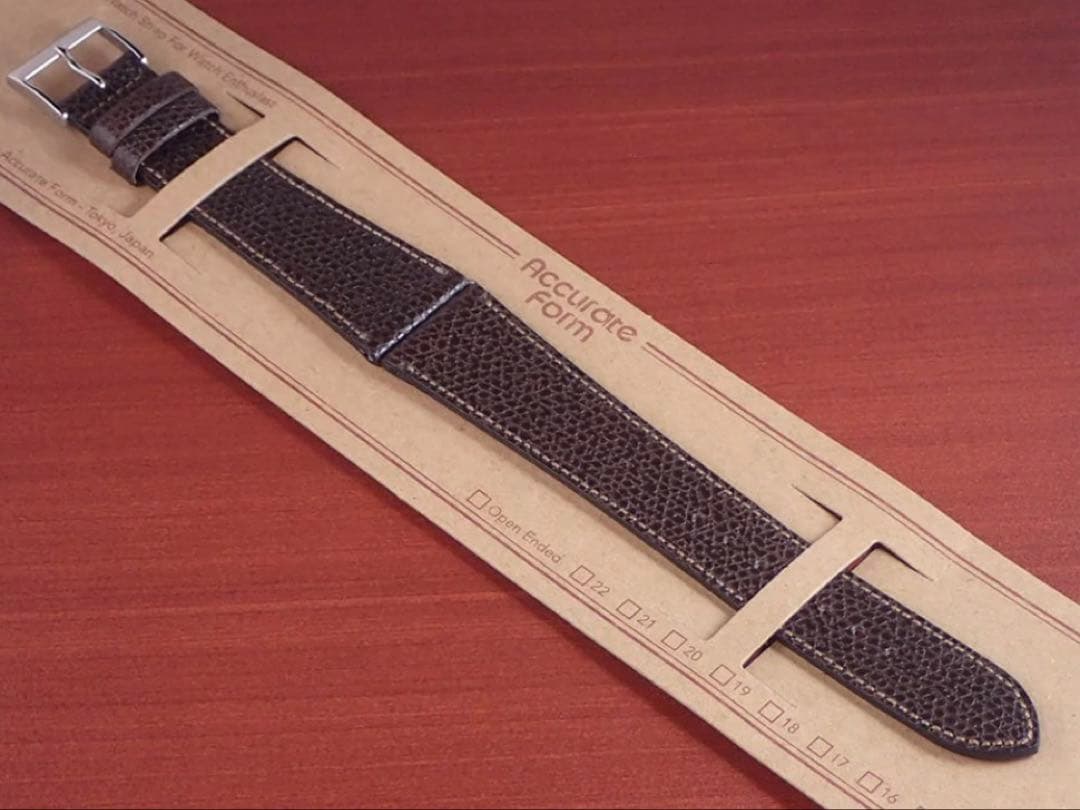 ACCURATEFORM (アキュレイトフォルム) ストラップ&台座(M)