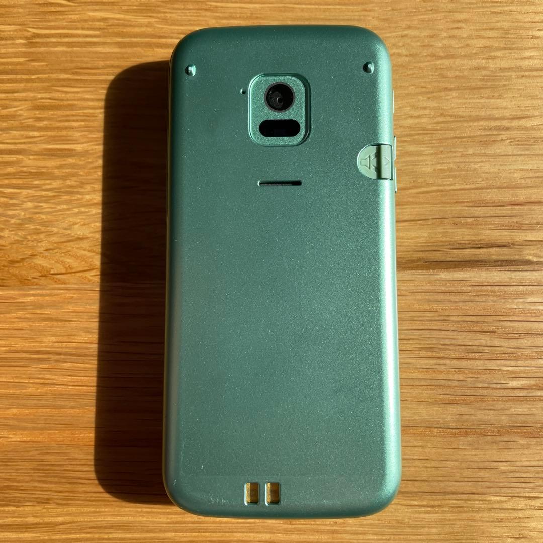 docomo らくらくホン F-02J ミントグリーン