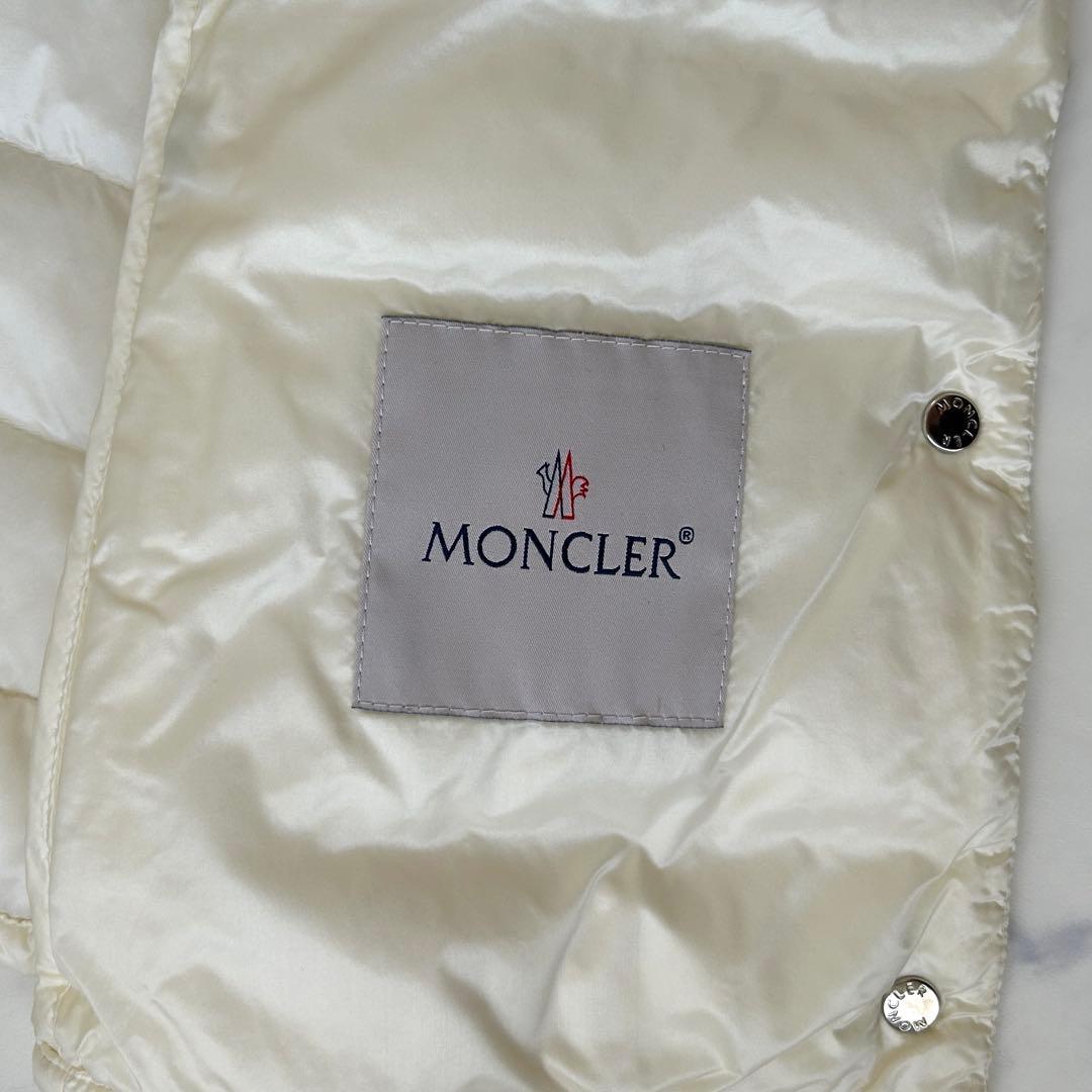 モンクレール 2021年モデル リアーネ ダウンベスト ワッペン ホワイト