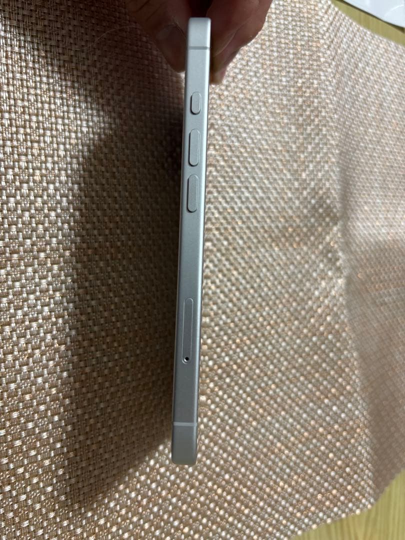 Apple iPhone 16 ホワイト 本体 128G