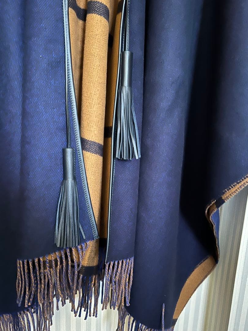 HERMES エルメス リバーシブル　ポンチョ ストール コート