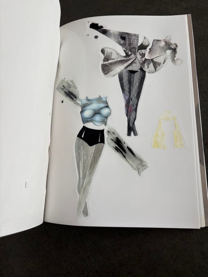 超激レアレディーガガ The fame monster完全限定10000枚