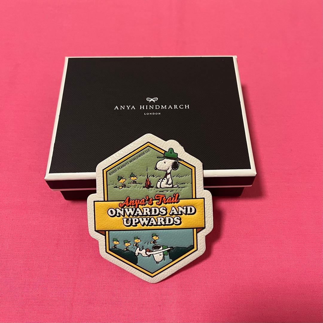 アニヤハインドマーチ × スヌーピー ピーナッツ レザーステッカー
